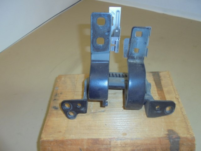 Heckklappenscharnier_BMW_E61_Touring_links_3_