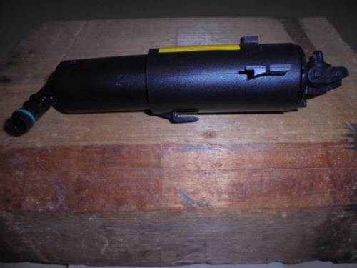 Scheinwerferspritzd_se_rechts_BMW_3er_1_