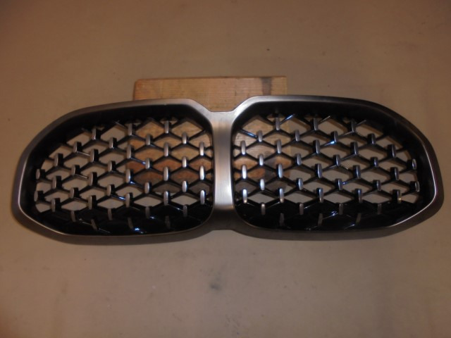 BMW_1er_F20_LCI_5-T_rer_Ziergitter_Front_F20_51138080490_2_