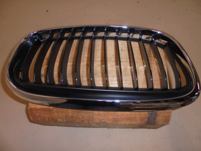 BMW_2er_Ziergitter_Front_rechts_F45_F46_51137300544_2_