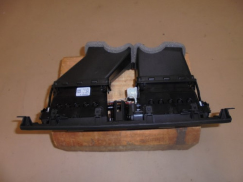 BMW_5er_Frischluftgrill_Mitte_F10_F11_64229209136_3_