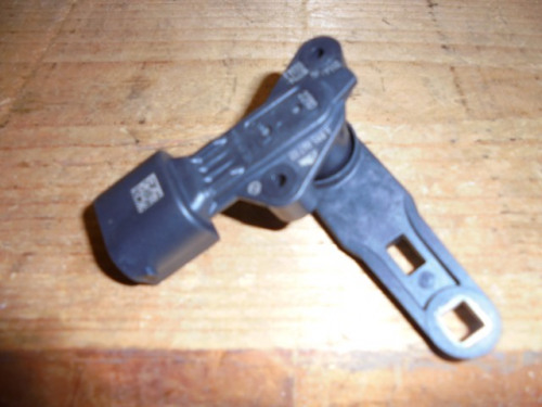 BMW_H_henstandssensor_37146895467_4_