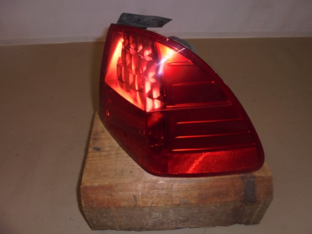 BMW_Heckleuchte_3er_E91_LCI_Touring_Seitenwand_rechts_63217289432_3_