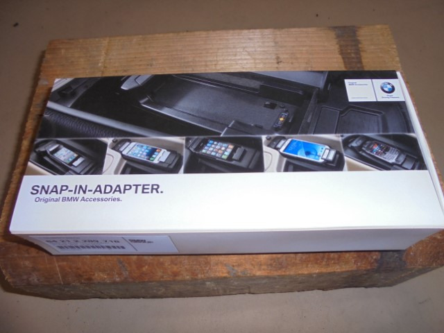 BMW_Snap_In_Adapter_iPhone_55SSE_Connect_mit_L_fter_2_