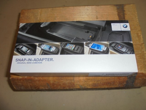 BMW_Snap_in_Adapter_Samsung_Galaxy_S4_Einbauausrichtung_links_84212354868_2_