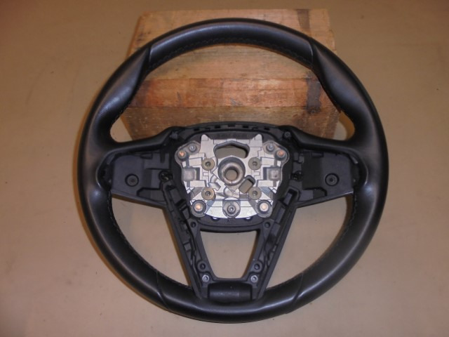 BMW_Sportlenkrad_Leder_Schaltwippen_G11_G12_G14_G15_G16_G30_G31_G32_32306871732_2_