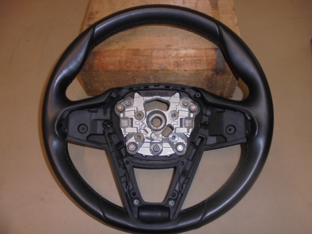 BMW_Sportlenkrad_Leder_Schaltwippen_G11_G12_G14_G15_G16_G30_G31_G32_32306871732_6_