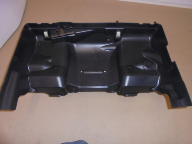 BMW_i3_Luftf_hrung_Mitte_vorn_I01_51747255143_1_