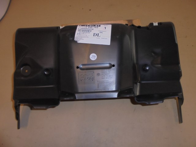 BMW_i3_Luftf_hrung_Mitte_vorn_I01_51747255143_5_