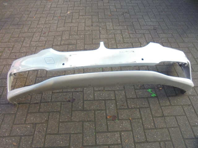 Frontsto_stange_BMW_gebraucht_G30_31_SF_vorne_mineralweiss-metallic_2_