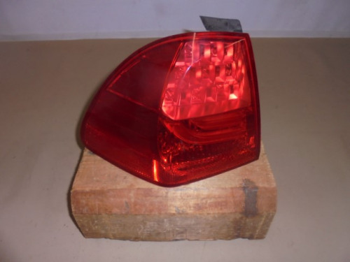 Heckleuchte_BMW_3er_E91_LCI_Touring_Seitenwand_links_63217289431_2_