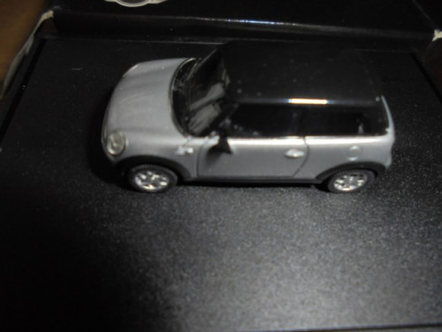 herpa-Modellauto_in_Klappbox_M_187_Mini_Cooper_2006_R56_puresilver-met_Dach_schwarz_Mini-Werbemodell_5_