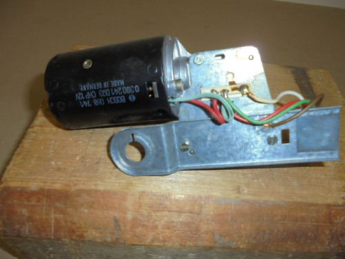5er_BMW_E28_BOSCH_Scheibenwischermotor_BJ_81-87_Bosch-Nr_0390241093_4_