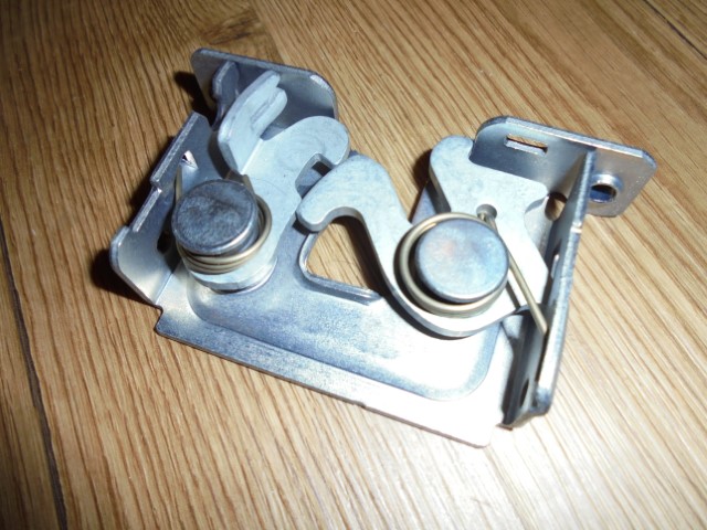 BMW_1er_3er_X1_Schloss_Frontklappe_Drehfallenschloss_Motorhaubenverschluss_51237115229_1_