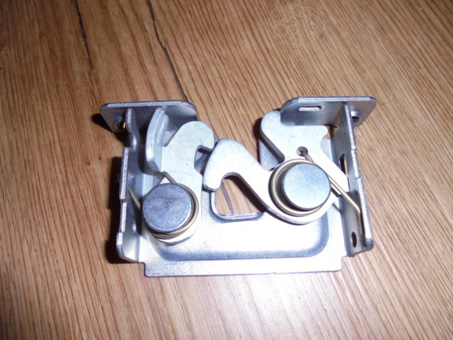 BMW_1er_3er_X1_Schloss_Frontklappe_Drehfallenschloss_Motorhaubenverschluss_51237115229_2_