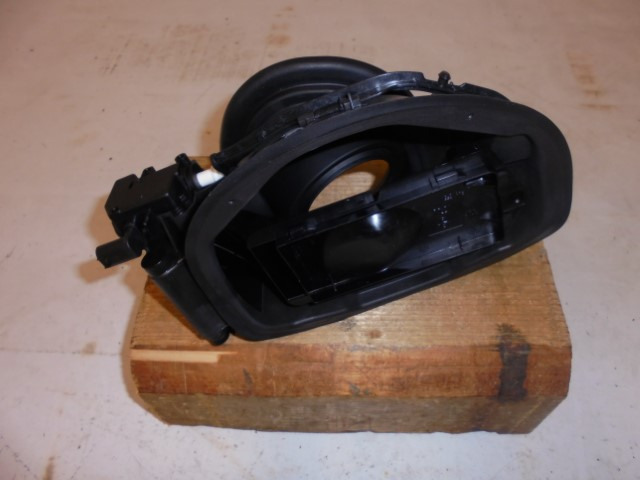 BMW_1er_Abdecktopf_F20_51177238095_1_