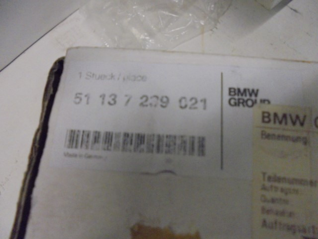 BMW_1er_Ziergitter_Front_links_F20_F21_51137239021_4_