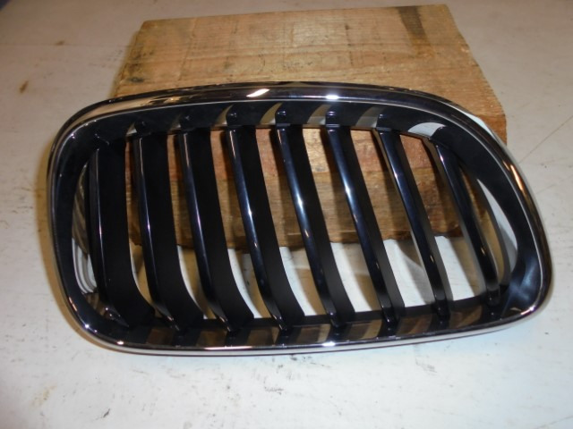 BMW_2er_M_Performance_Frontziergitter_Schwarz_hochglanz_F22_F23_51712336815_2_