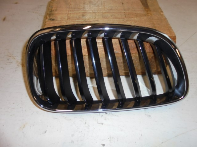 BMW_2er_M_Performance_Frontziergitter_Schwarz_hochglanz_F22_F23_51712336815_4_