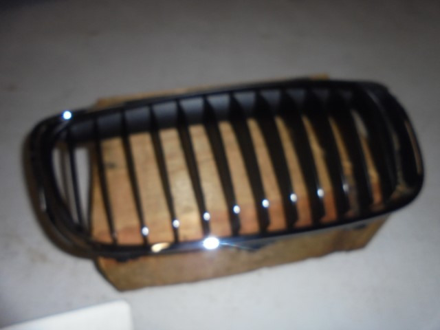BMW_2er_Ziergitter_Front_rechts_F45_F46_51137300544_1_
