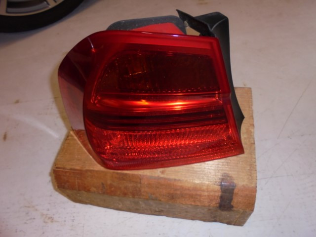 BMW_3er_Heckleuchte_Seitenwand_links_E90_63210406879_6_