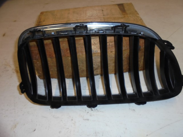BMW_5er_M_Performance_Frontziergitter_Schwarz_5er_F10_F11_51712165528_3_