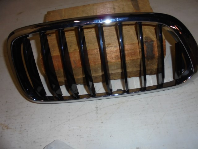 BMW_6er_Coupe_G32_M_Performance_Ziergitter_Frontziergitter_51712445003_4_