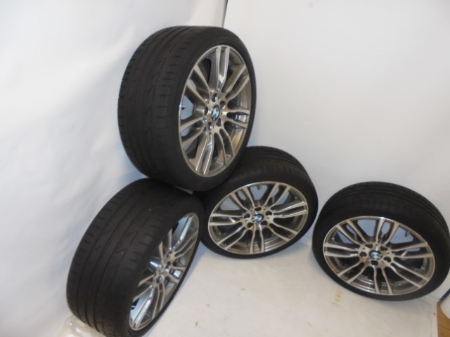 BMW_Alufelgen_M_Sternspeiche_mit_Reifen_4_