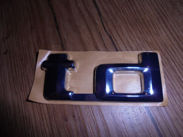 BMW_Emblem_geklebt_hinten_td_E28_E30_51141917430_2_