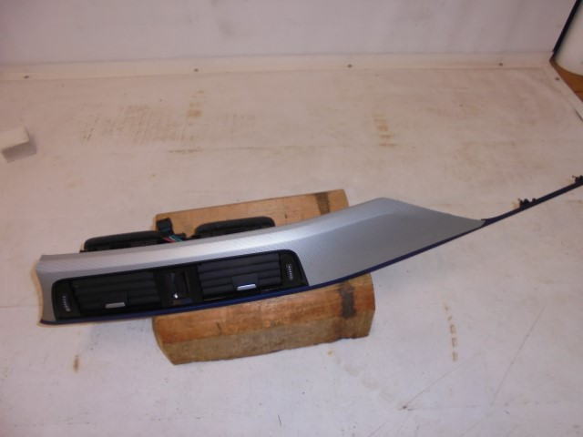 BMW_Frischluftgrill_Mitte_mit_optischen_M_ngeln_F31_F32_F33_F34_F36_F80_F82_F83_64229218552_3_