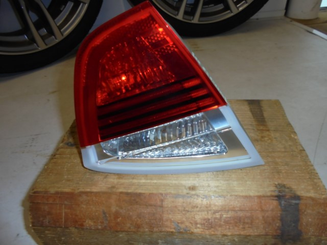 BMW_Heckleuchte_Heckklappe_rechts_E90_63210406884_3_