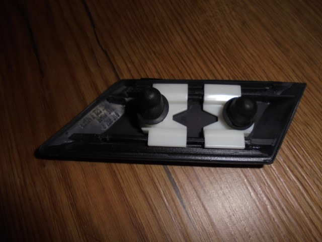 BMW_Stossleiste_Seitenwand_hinten_rechts_E38_51138208390_3_