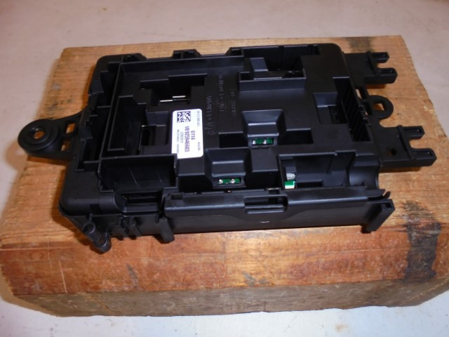 BMW_Stromverteiler_hinten_61149259466_1_