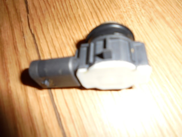 BMW_Ultraschallsensor_Orionsilber_F20_F21_F22_F23_F30_F31_F32_F33_F34_F36_F80_F82_F83_F87_F87N_66209261594_3_