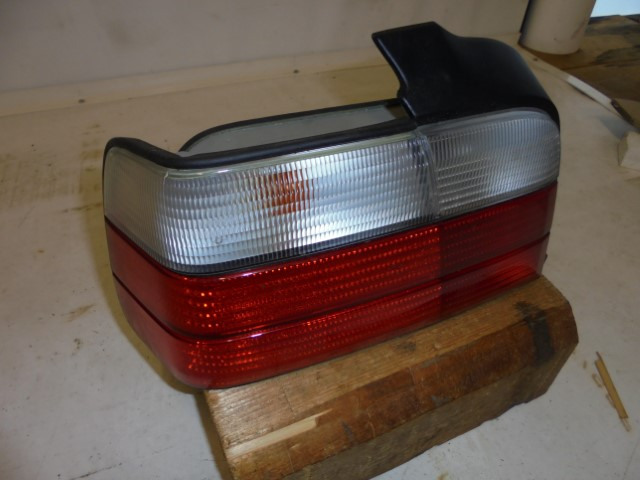 BMW_Z3_E36_Coupe_-_Roadster_Heckleuchte_links_Blinker_weiss_63219403099_1_