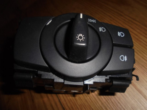 Lichtschalten_Bedieneinheit_Licht_f_r_BMW_1er_E87_E81_3er_E90_E91_X1_E84_6131_6932798_3_