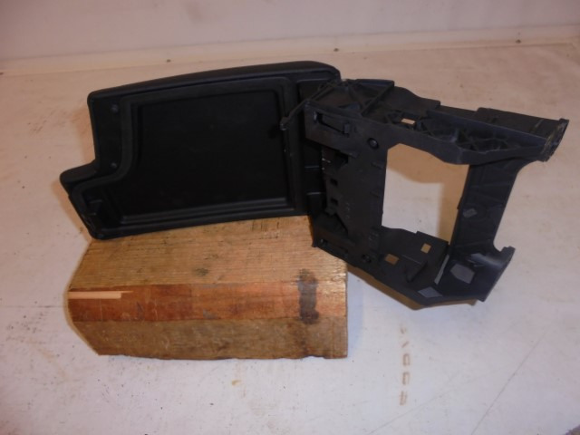 Mittelarmlehne_BMW_E90_E91_E116233221_GF_20_70042134_4_