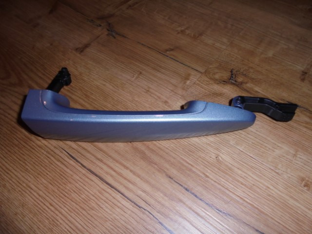 T_rgriff_Griffb_gel_BMW_E90_E91_Arktis_rechts_Teilenummer_51210445182_2_