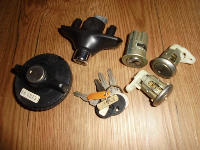 _BMW_518_-_M_535i_E12_Reparatursatz_Gleichschlie_ung_ohne_ZV_32321120323_2_